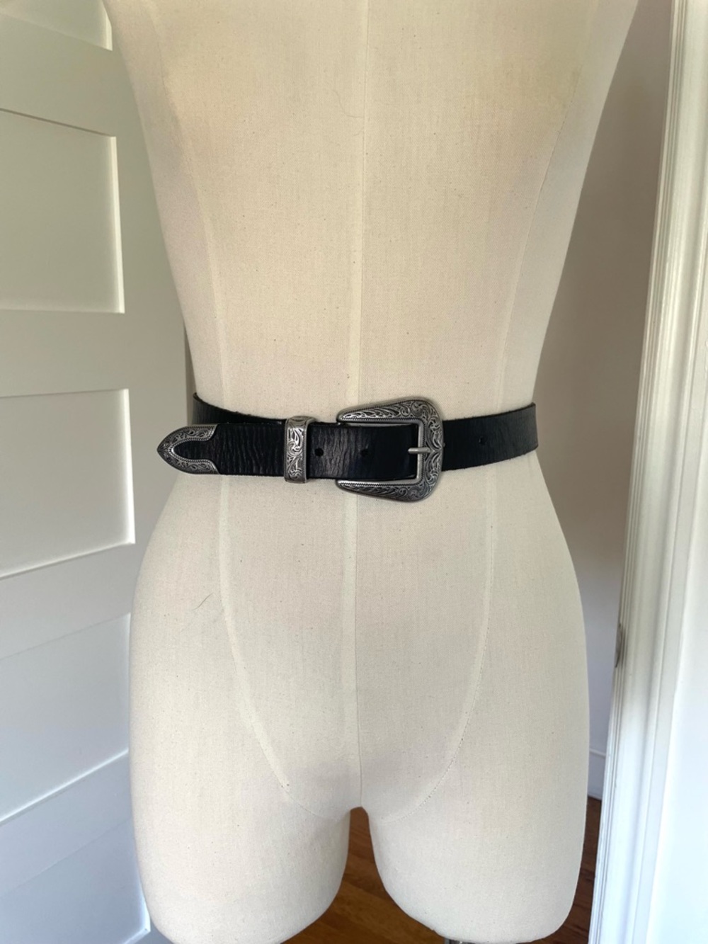 Leather belt